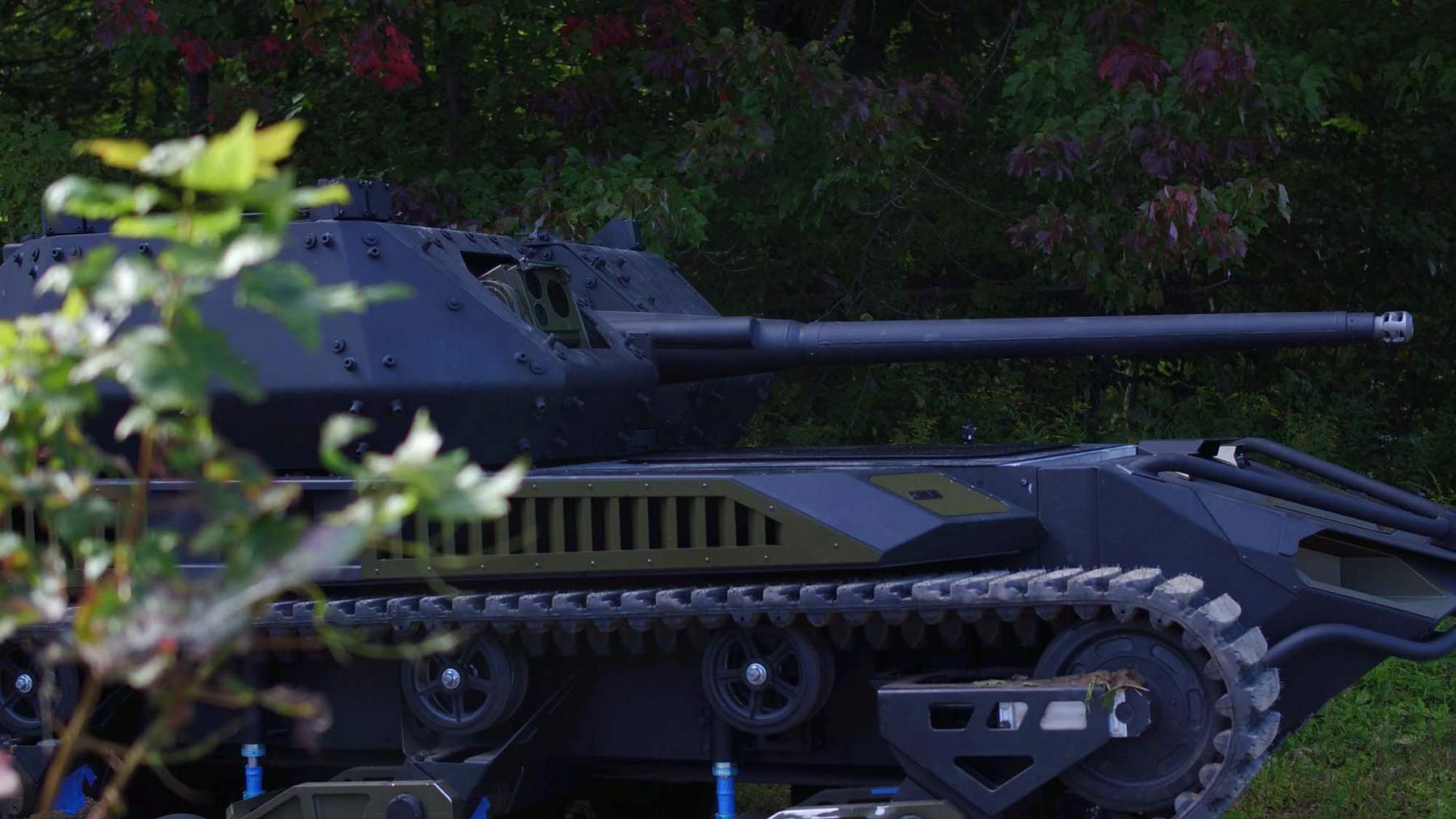 https://www.textronsystems.com/sites/default/files/styles/content_feature_1800x1013/public/_images/gallery-slides/Ripsaw%20M5_Photo%203_2000x1126_0.jpg?itok=2JlBHu1C